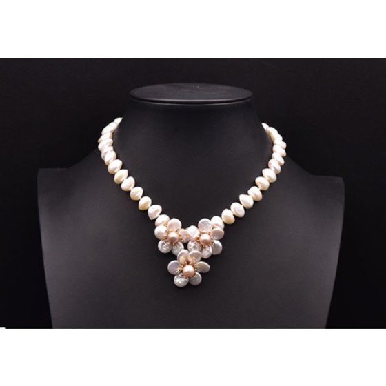 Natural freshwater pearl flower necklace